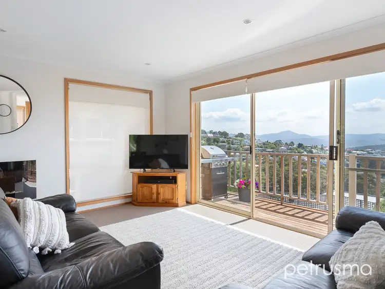 Sixth view of Homely house listing, 2 Bimbadeen Court, West Hobart TAS 7000