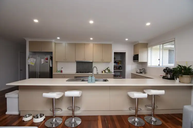 Second view of Homely house listing, 7 Joubert Drive, Bathurst NSW 2795