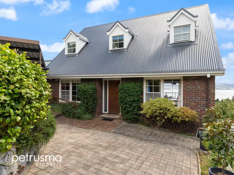 487 Churchill Avenue, Sandy Bay TAS 7005