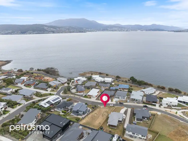 17 Trevassa Crescent, Tranmere TAS 7018