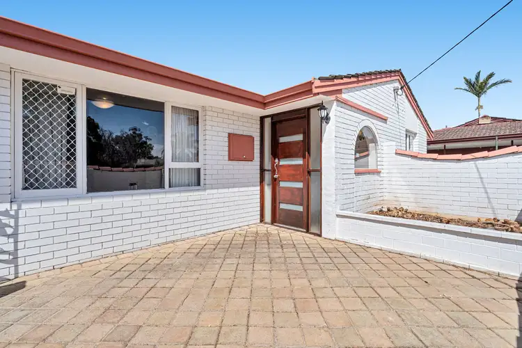 6 Chamberlain Way, Armadale WA 6112
