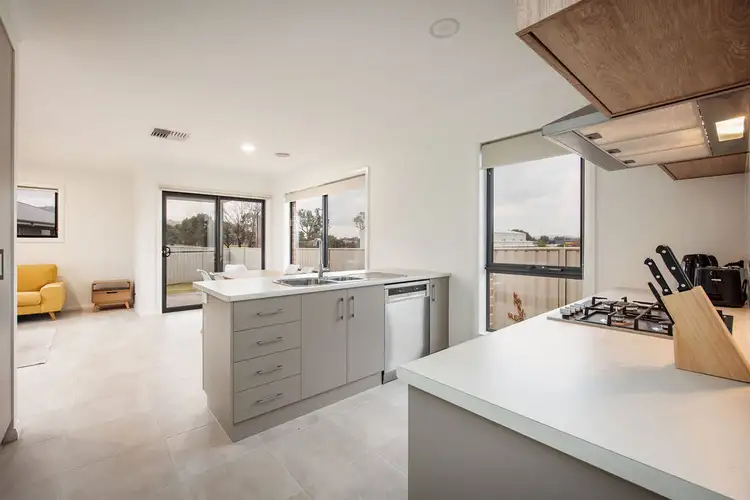 Fifth view of Homely house listing, 21 Isdell Place, Wodonga VIC 3690