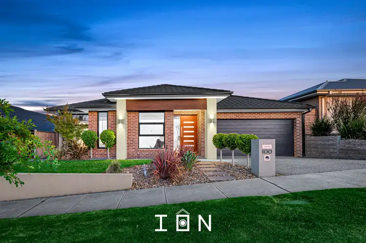 100 Grandvue Boulevard, Pakenham VIC 3810