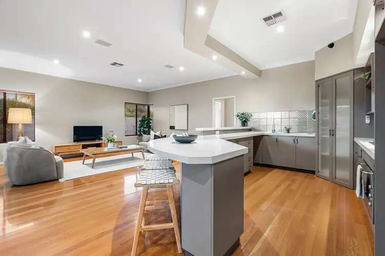 Fourth view of Homely house listing, 1 Kenneally Circuit, Salter Point WA 6152