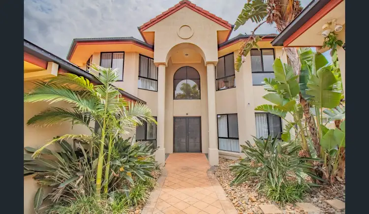 9 Maltravers Drive, Arundel QLD 4214