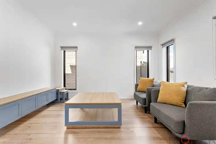 Fifth view of Homely house listing, 5 Banjo Close, Wollert VIC 3750