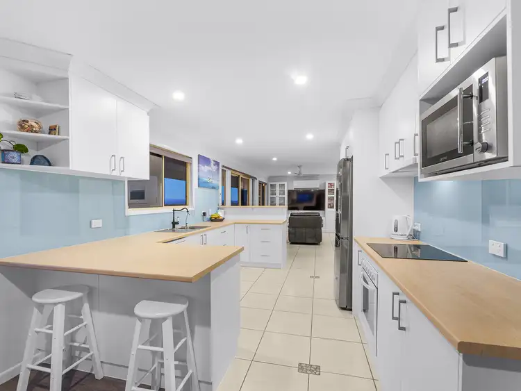 Fifth view of Homely house listing, 10 Sassafras Court, Plainland QLD 4341
