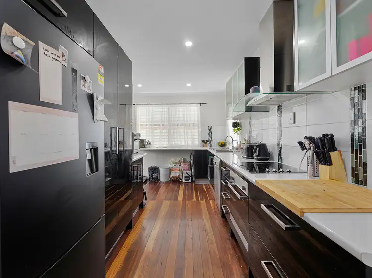 9 Gibbs Street, Churchill QLD 4305