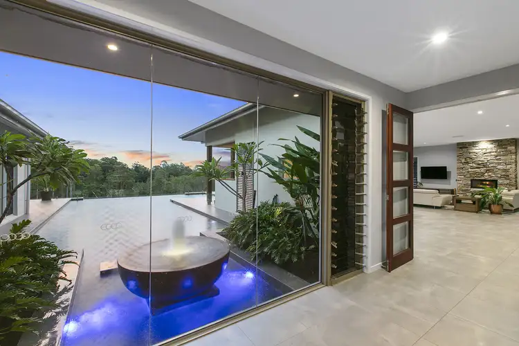 25 Lisa Road, Chevallum QLD 4555