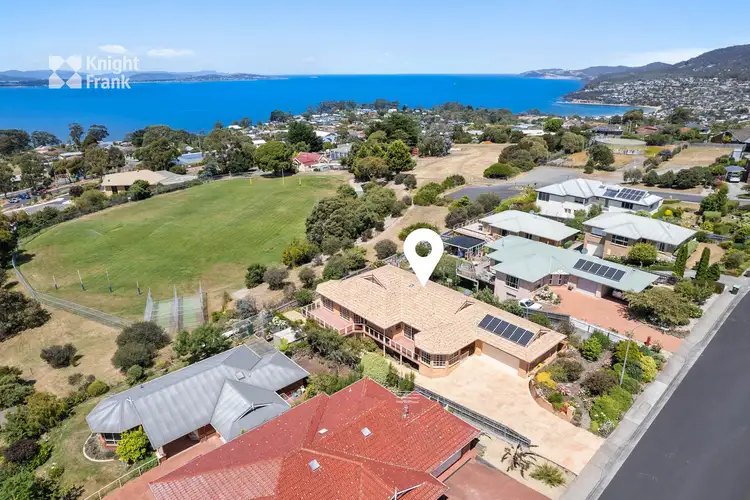 1 Donohoe Gardens, Kingston Beach TAS 7050