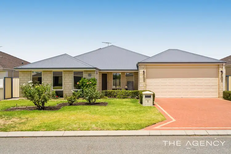 5 Knoxville Way, Success WA 6164