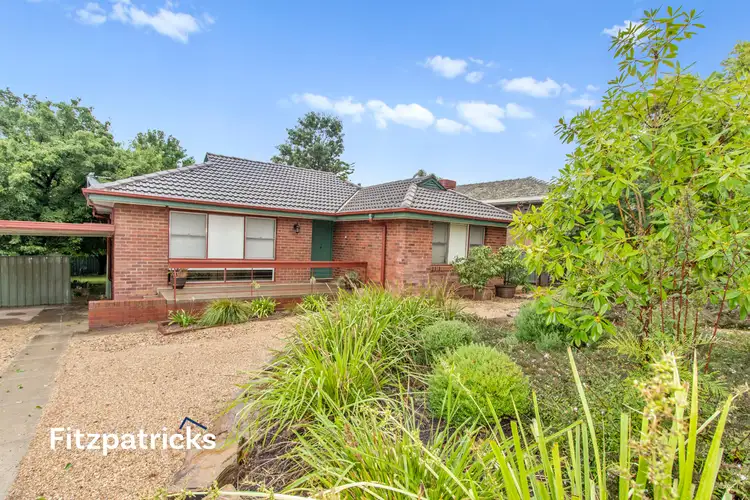 25 White Avenue, Kooringal NSW 2650