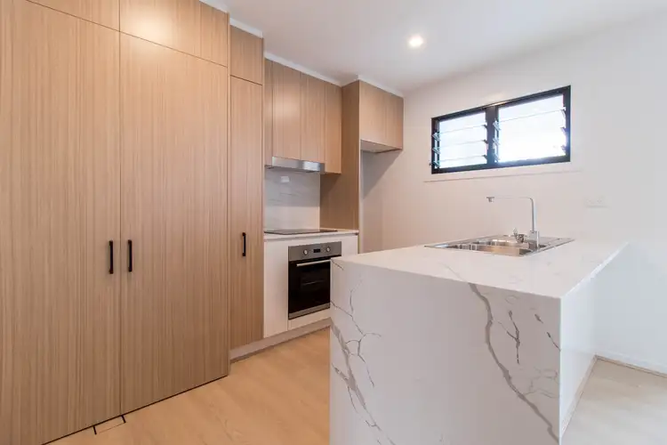 3/68 Falconer Street, Southport QLD 4215