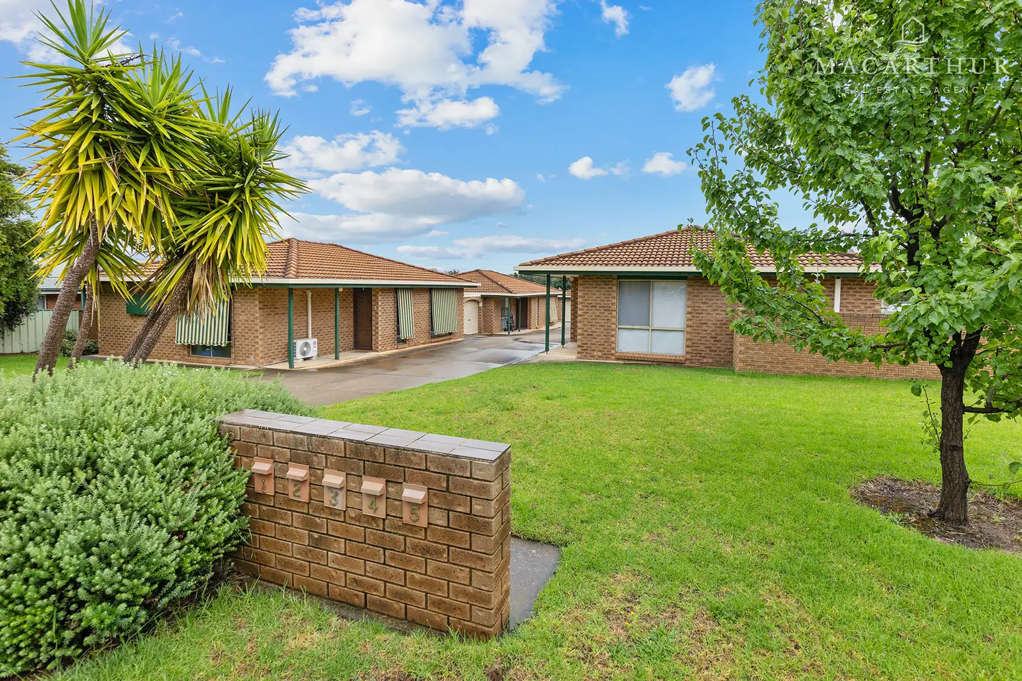 Main view of Homely villa listing, 2/22 Dove Street, Mount Austin NSW 2650