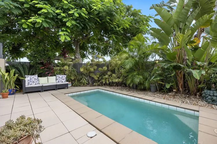 4/19 King Street, Urangan QLD 4655