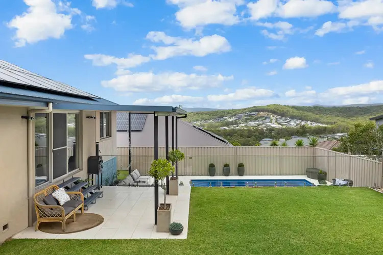 31 Nithsdle Street, Cameron Park NSW 2285