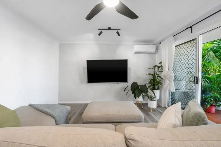 Fourth view of Homely unit listing, 2/1-5 Tallebudgera Drive, Palm Beach QLD 4221