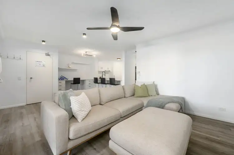 Fifth view of Homely unit listing, 2/1-5 Tallebudgera Drive, Palm Beach QLD 4221