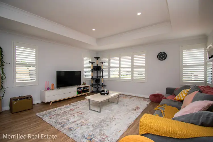 Sixth view of Homely house listing, 2 Teatree Way, Yakamia WA 6330