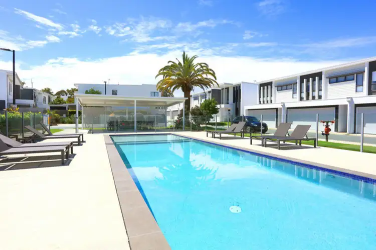 Main view of Homely townhouse listing, 25/4A Hansford Road, Coombabah QLD 4216