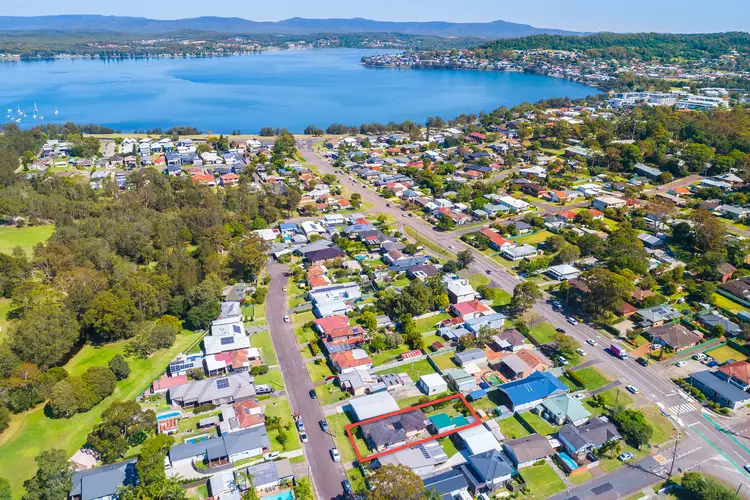 3 Janice Street, Warners Bay NSW 2282