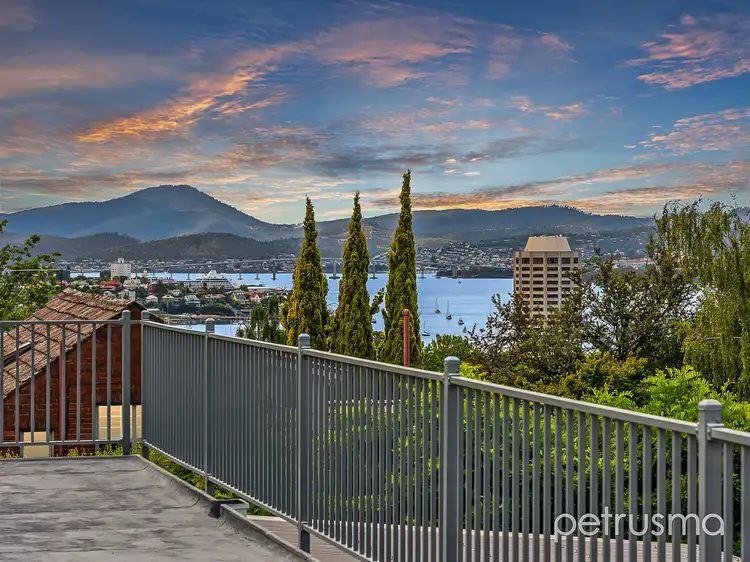 84 Waimea Avenue, Sandy Bay TAS 7005