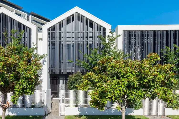 Main view of Homely townhouse listing, 2/32 Brooke Avenue, Palm Beach QLD 4221
