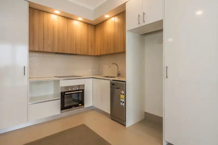 33/24 Flinders Lane, Rockingham WA 6168