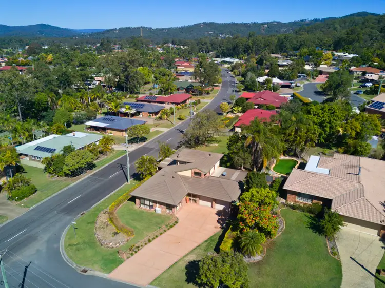 2 Minnie Place, Windaroo QLD 4207