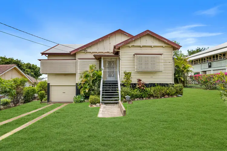 42 Hamilton Street, Booval QLD 4304