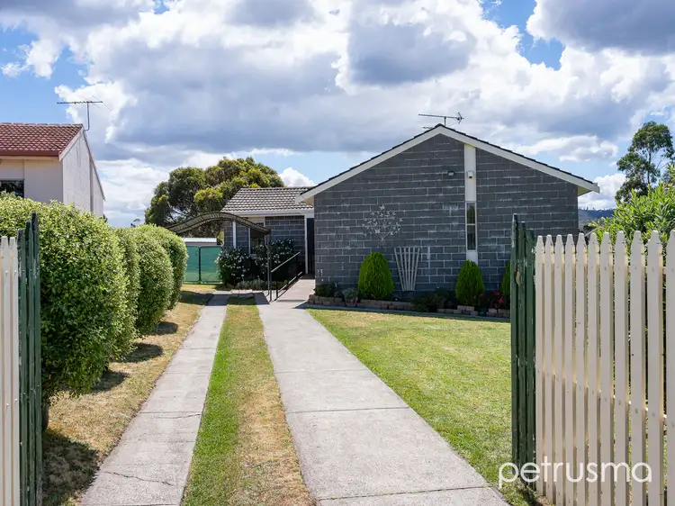 17 Duntroon Drive