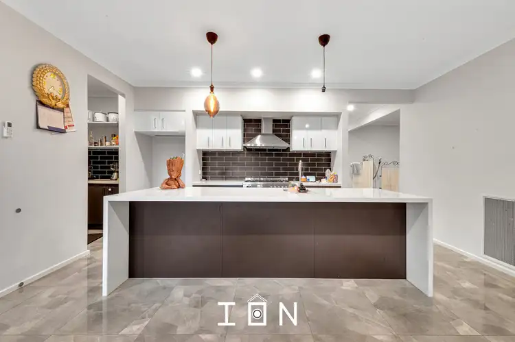 Second view of Homely house listing, 6 Maximus Way, Clyde VIC 3978