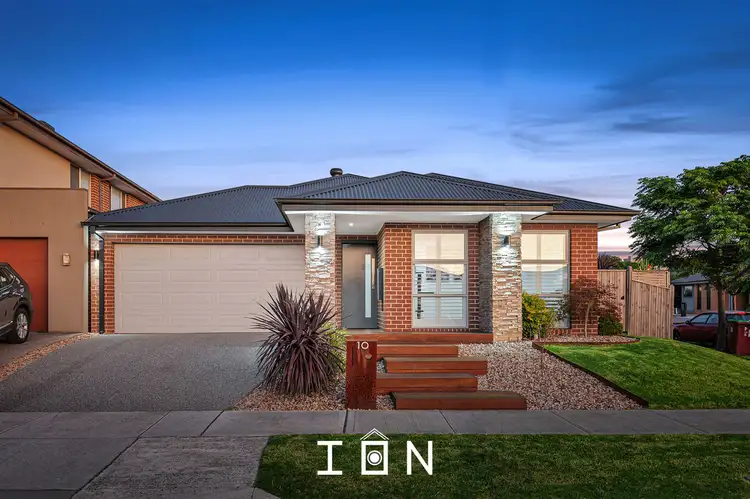 10 Glasson Way, Cranbourne West VIC 3977