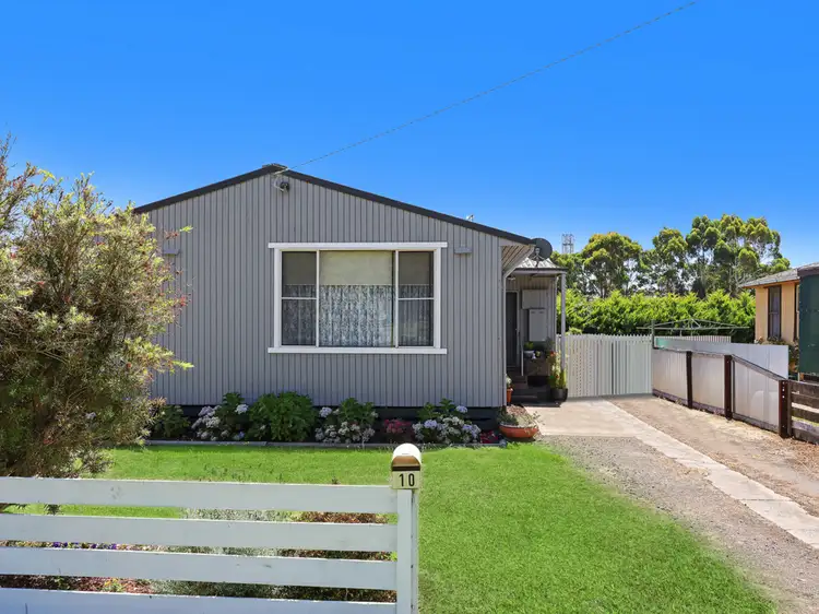 Main view of Homely house listing, 10 Jones Street, Camperdown VIC 3260