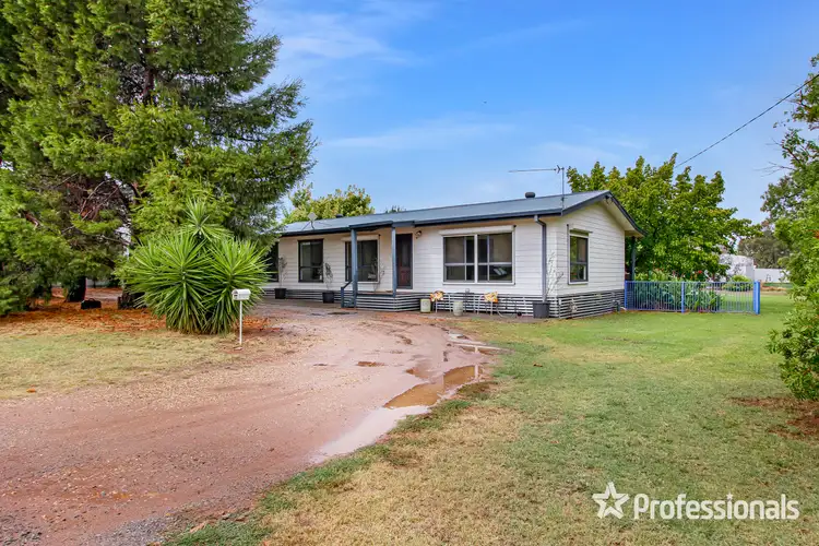 56 Iverach Street, Coolamon NSW 2701