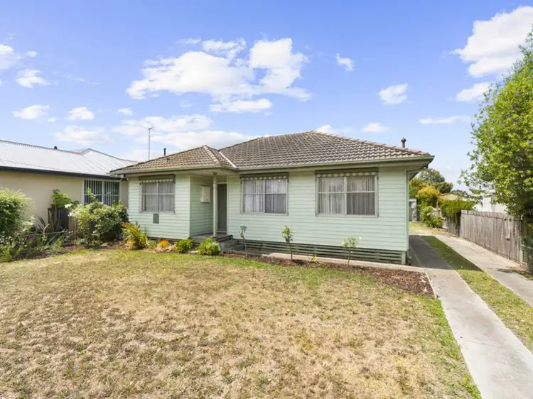 16 Knight Street, Maffra VIC 3860
