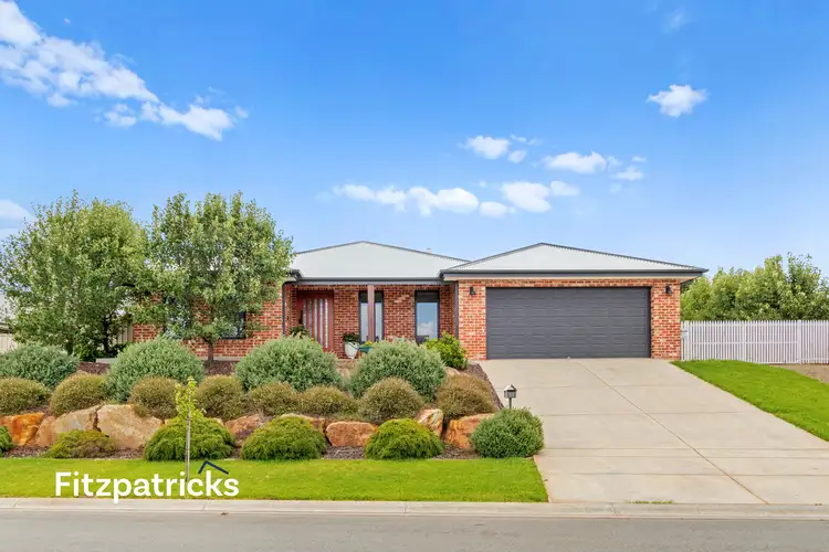 54 Ross Parkway, Gobbagombalin NSW 2650