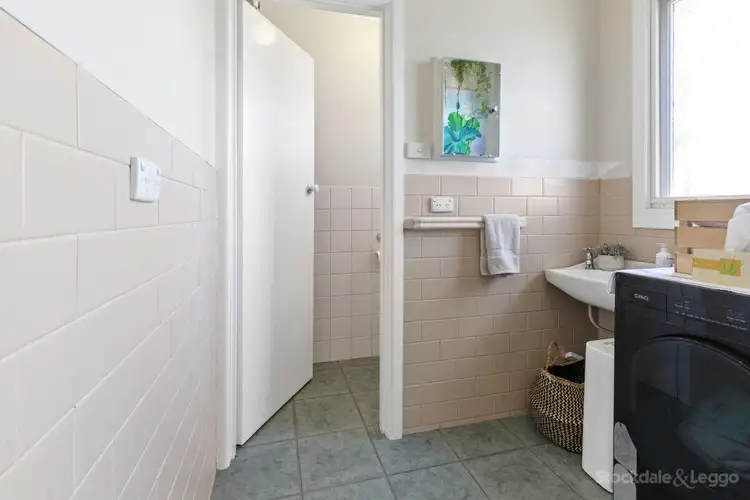 Sixth view of Homely flat listing, 8/5 Fraser Avenue, Edithvale VIC 3196
