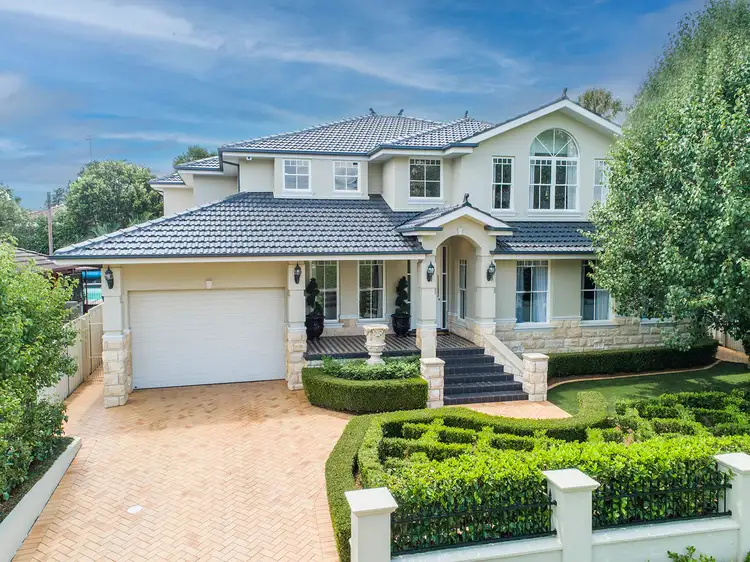 16 Greenway Drive, South Penrith NSW 2750