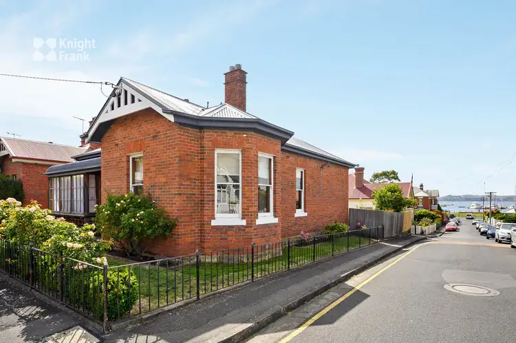 11 Nixon Street, Sandy Bay TAS 7005