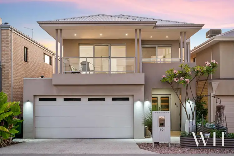Second view of Homely house listing, 19 Fullston Way, Beaconsfield WA 6162