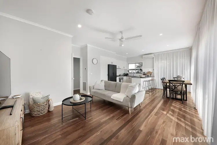2/6 Swinburne Avenue, Mooroolbark VIC 3138