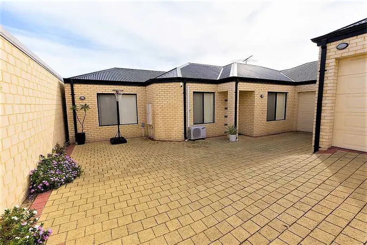 395C Flinders Street, Nollamara WA 6061