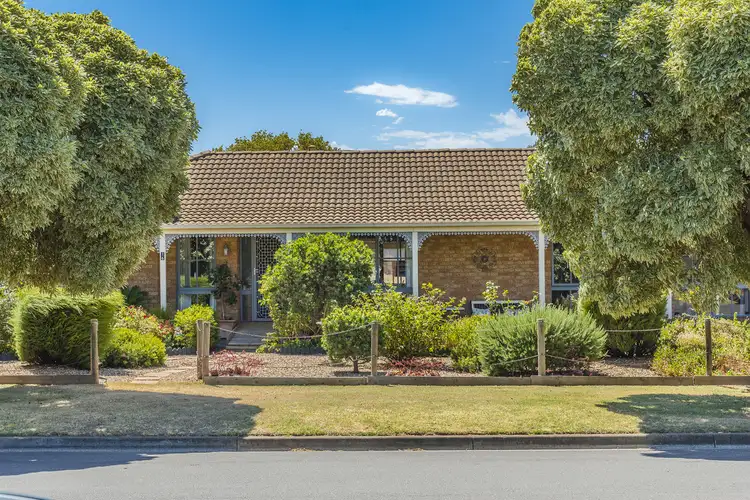 16 Holts Lane, Darley VIC 3340