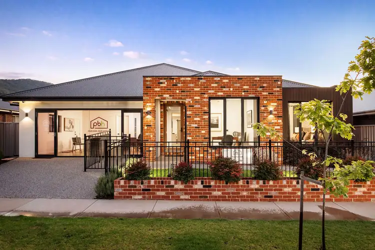 7 Freeman Crescent, Baranduda VIC 3691
