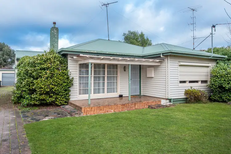 6 May Street, Hamilton VIC 3300