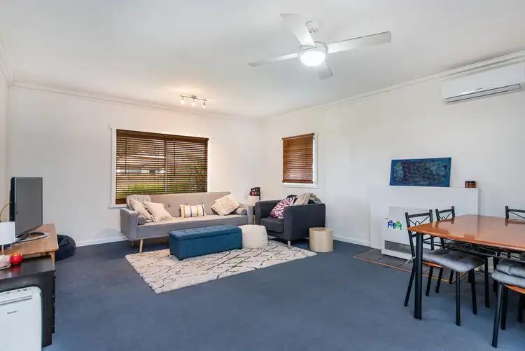 Second view of Homely house listing, 2 Walls Crescent, Hamilton VIC 3300