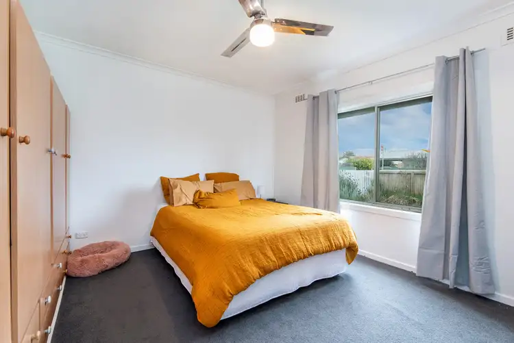 Fourth view of Homely house listing, 2 Walls Crescent, Hamilton VIC 3300