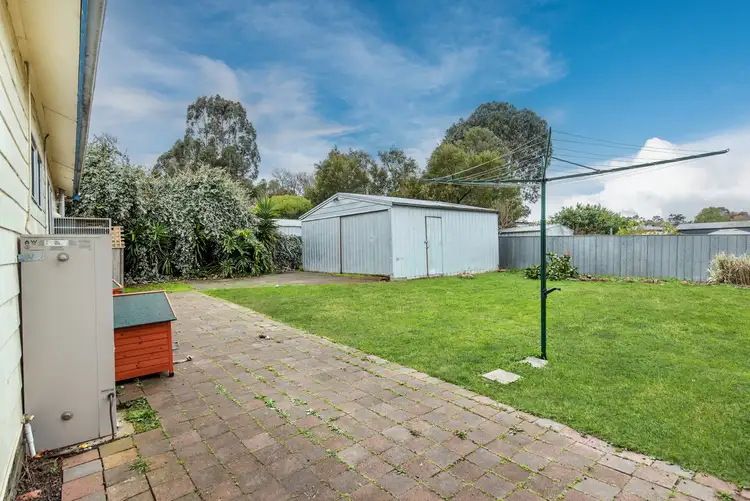Sixth view of Homely house listing, 2 Walls Crescent, Hamilton VIC 3300