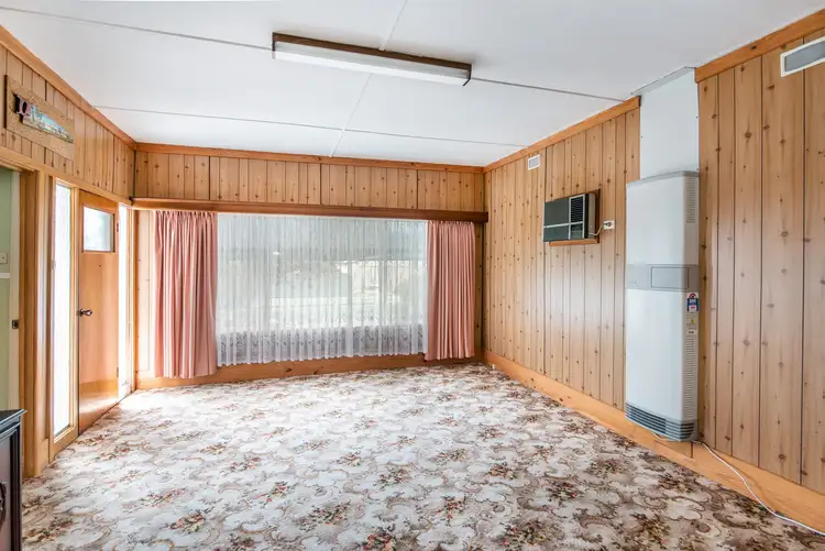 Second view of Homely house listing, 5 Leahy Street, Hamilton VIC 3300
